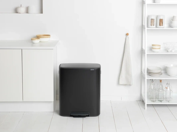 Мусорное ведро Brabantia Bo Pedal Bin 211362 60 л, черное