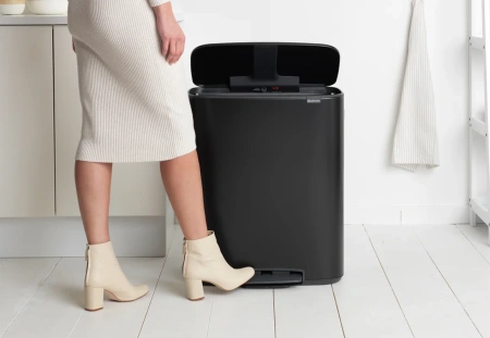 мусорное ведро brabantia bo pedal bin 211508 30+30 л, черное